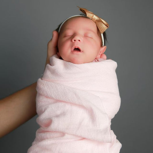 Should I Swaddle my Baby?
